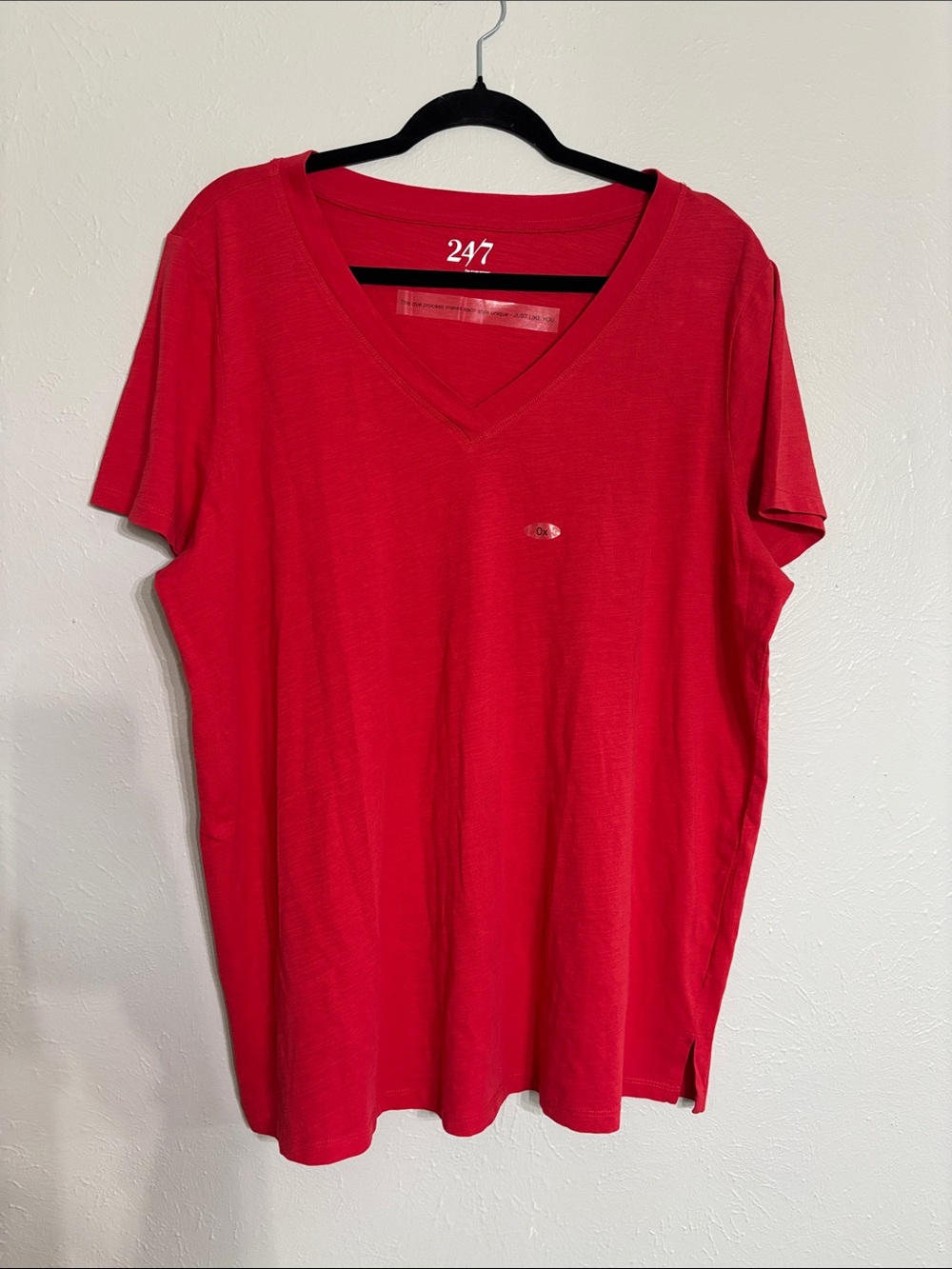 Maurices Bright Red V-Neck Short Sleeve Tee